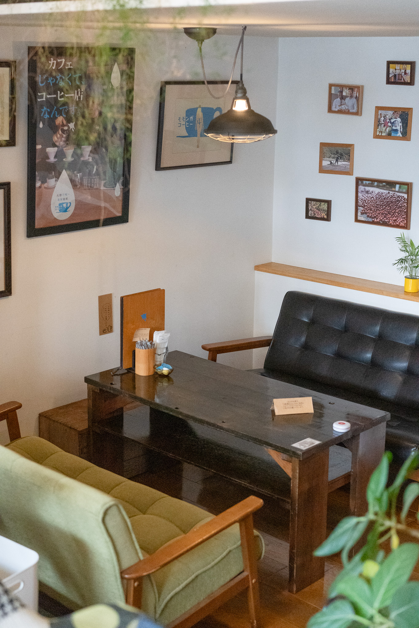 モモンガコーヒーのソファ席