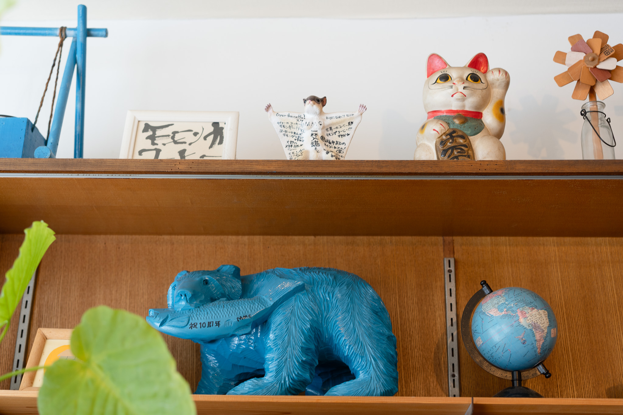 飾り棚のオブジェ